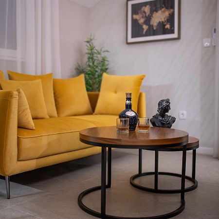 Enyana Luxury Suites Котор Екстер'єр фото