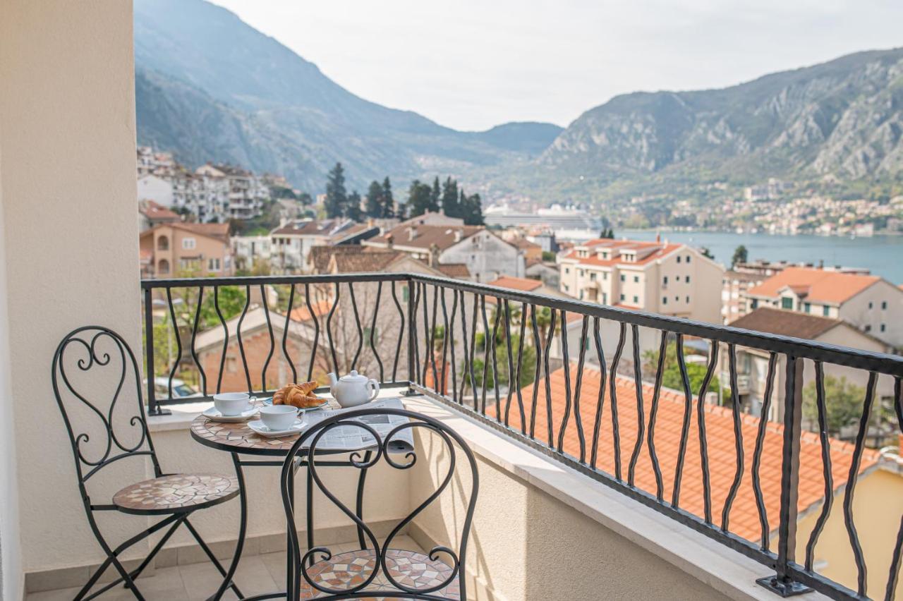 Enyana Luxury Suites Котор Екстер'єр фото