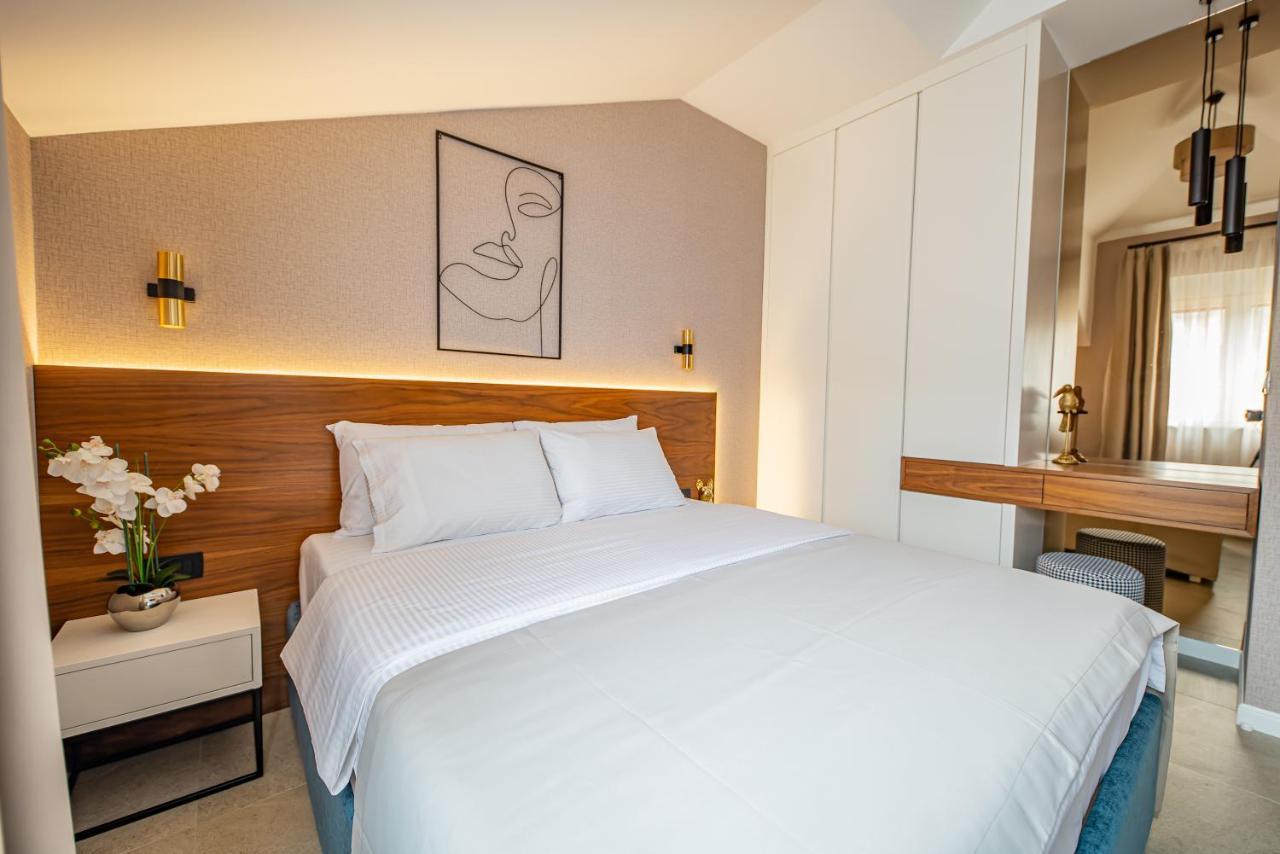 Enyana Luxury Suites Котор Екстер'єр фото
