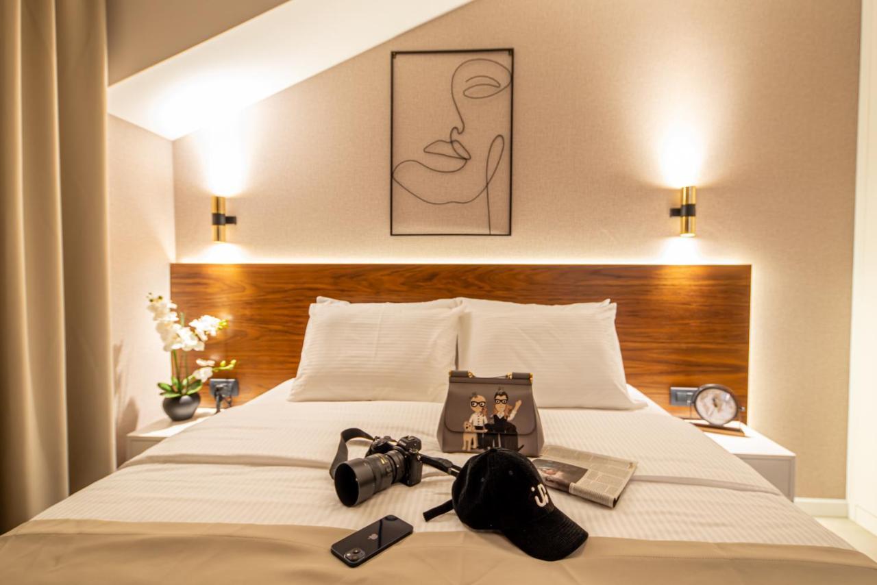Enyana Luxury Suites Котор Екстер'єр фото