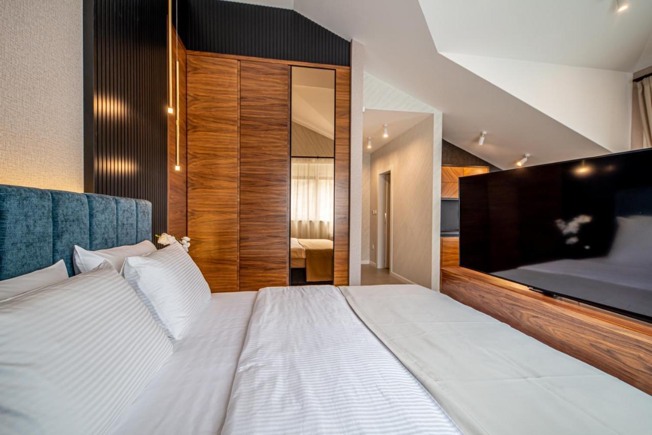 Enyana Luxury Suites Котор Екстер'єр фото
