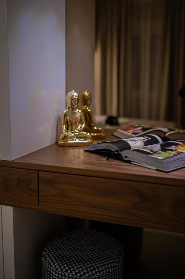 Enyana Luxury Suites Котор Екстер'єр фото