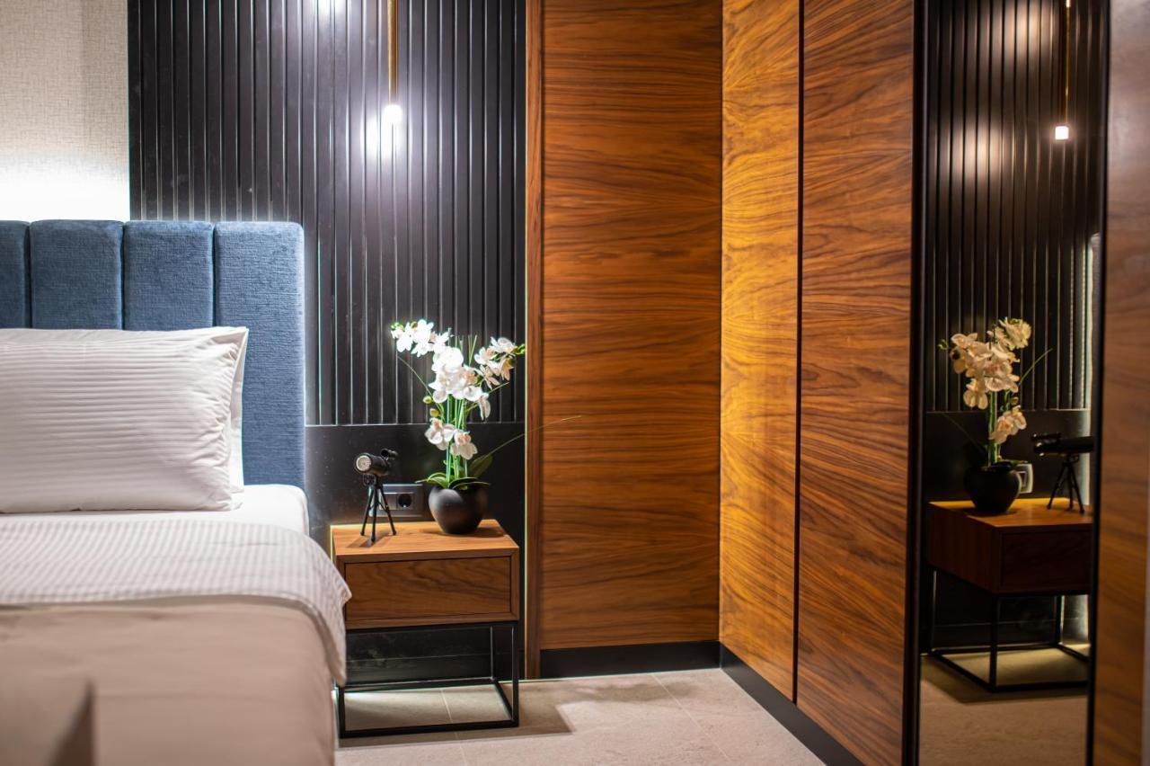 Enyana Luxury Suites Котор Екстер'єр фото