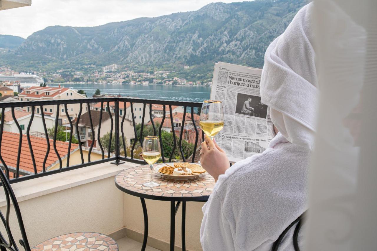 Enyana Luxury Suites Котор Екстер'єр фото